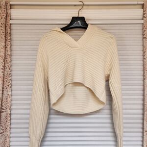 Elegant Cream Women's Knit Cropped Sweater